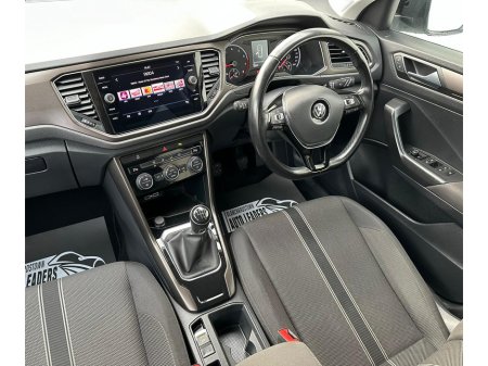 2018 Volkswagen T-Roc 1.0 TSI DESIGN 115HP LOW KM €17,995 thumbnail