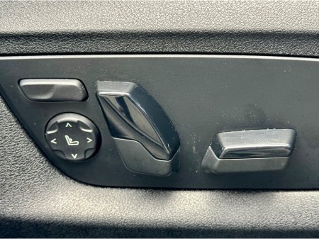 2023 BMW 5 Series - thumbnail 17