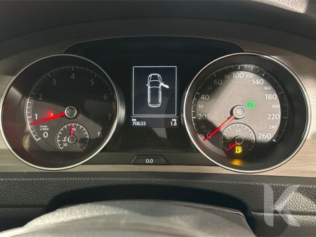 2017 Volkswagen Golf 1.2 TSI COMFORT LINE ESTATE - FACTORY ALLOYS - PADDLE SHIFT - CRUISE CONTROL - REAR CAMERA €14,450 thumbnail