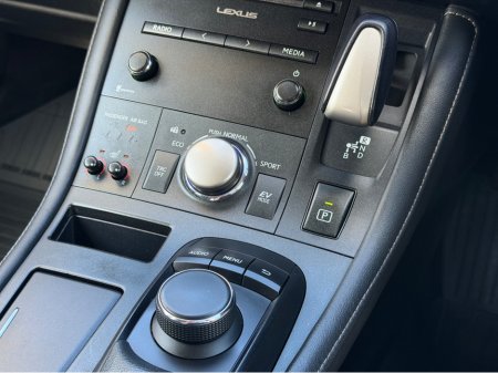 2016 Lexus CT 200 h - thumbnail 30