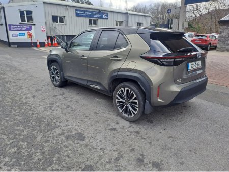 2023 Toyota Yaris - thumbnail 2