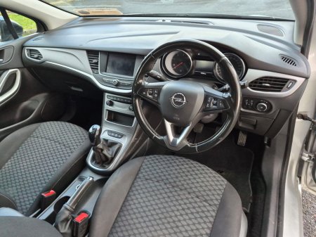 2022 Opel Astra 1.5 Turbo D 105PS 6 Speed SC €9,950 thumbnail