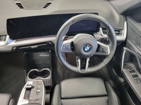 2025 BMW X1 - thumbnail 5