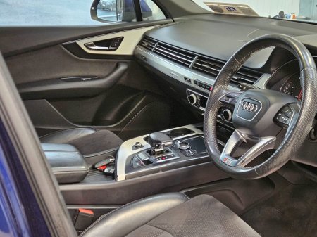 2018 Audi Q7 - thumbnail 11