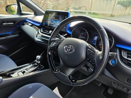 2019 Toyota C-HR - thumbnail 15