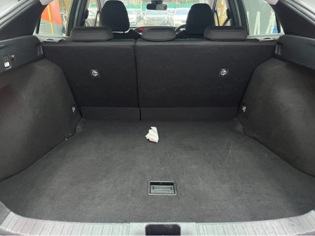 2022 Toyota Prius - thumbnail 8