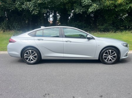 2018 Opel Insignia 1.6 (110PS) Turbo D ecoTEC SC €8,950 thumbnail