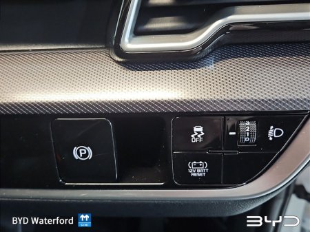 2024 Kia Sportage Anniversary Edition Hybrid. Cruise Control, Heated Seats, Heated Steering Wheel, Rear Charging Ports, Reversing Camera. €37,995 thumbnail