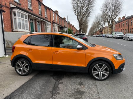 2011 Volkswagen Polo - thumbnail 4