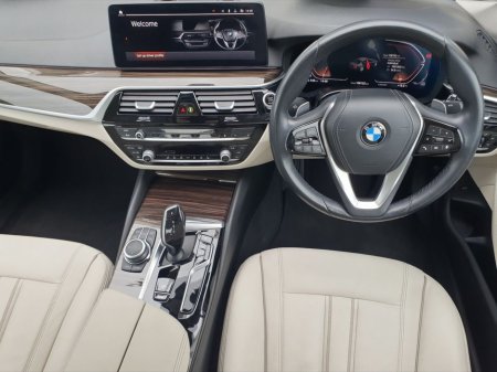 2022 BMW 5 Series 520d SE €41,995
