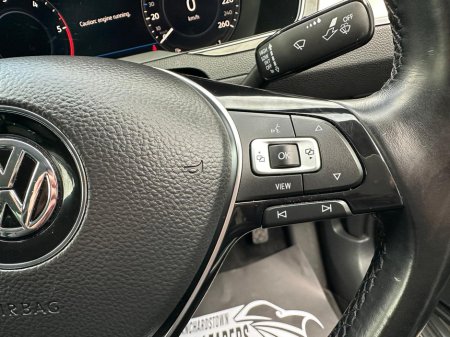 2019 Volkswagen Passat - thumbnail 20