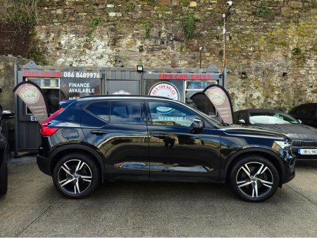 2021 Volvo XC40 - thumbnail 3