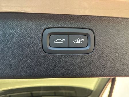 2026 Volvo XC90 - thumbnail 23