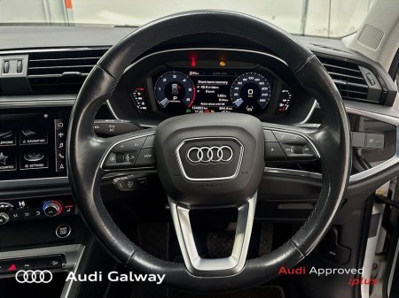 2021 Audi Q3 €439 P/M - 35 TDI 150HP SE A/T €32,950 thumbnail