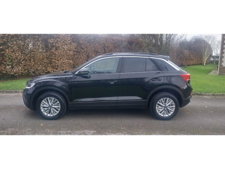 2023 Volkswagen T-Roc - thumbnail 4