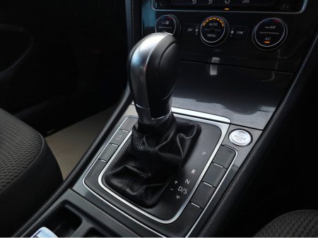 2017 Volkswagen Golf ( 172 REG ) NEW MODEL 1.2 TSI CARPLAY ANDROIDAUTO  LANE ASSIST  ALLOYS €15,450 thumbnail