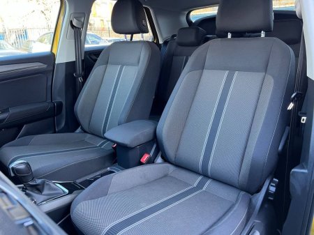 2021 Volkswagen T-Roc - thumbnail 6