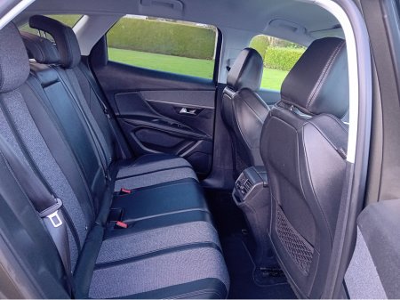 2019 Peugeot 3008 ALLURE 1.2 130 6.2 4DR €16,950 thumbnail