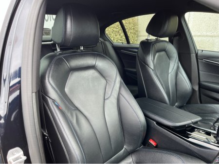 2022 BMW 5 Series - thumbnail 11