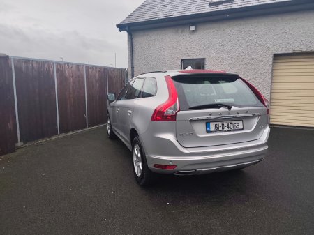 2016 Volvo XC60 D4 (190hp) FWD SE Geartronic €11,999 thumbnail