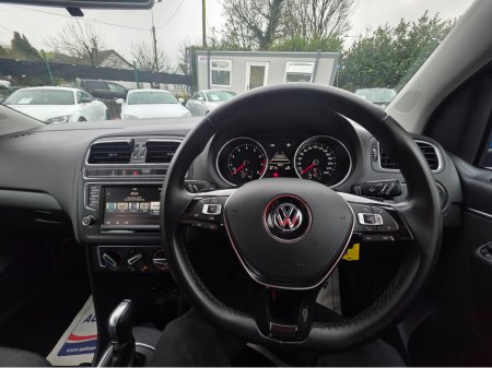 2015 Volkswagen Polo ( 152 REG ) 1.2 TSI COMFORTLINE  - CRUISE CONTROL - LOW TAX BAND - SIMI DEALER €11,750 thumbnail