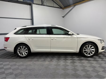 2020 Skoda Superb STYLE ESTATE 2.0 TDI 150HP 4DR €14,950 thumbnail