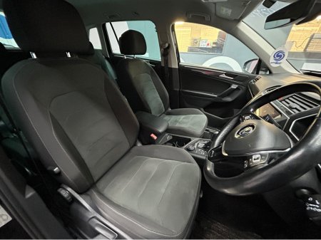 2019 Volkswagen Tiguan €25950! 2019 VW TIGUAN 2.0 TDI 4Motion HIGHLINE €25,950 thumbnail