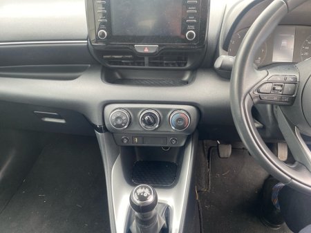 2023 Toyota Yaris - thumbnail 10