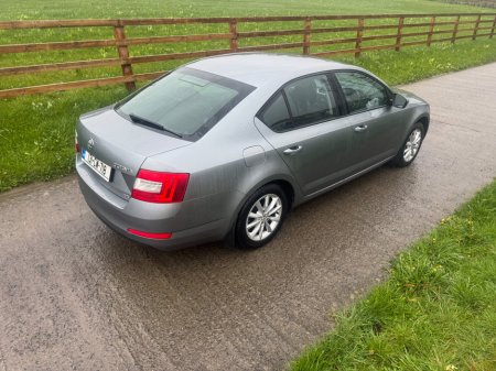 2013 Skoda Octavia - thumbnail 8