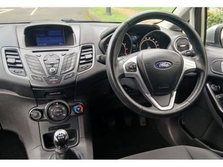 2015 Ford Fiesta - thumbnail 7