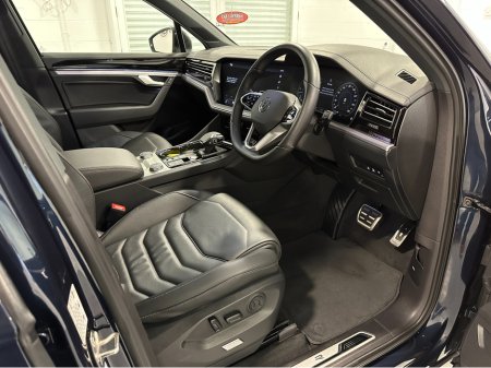 2023 Volkswagen Touareg V6 BLACK EDITION TDI VW/AUDI SPECIALISTS WWW.DENISDARCYCARS.IE €84,950 thumbnail