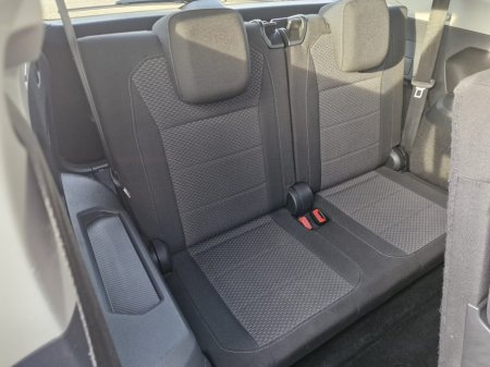 2019 Volkswagen Tiguan - thumbnail 16