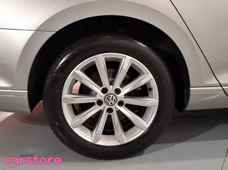 2016 Volkswagen Passat 2.0 TDI 150HP Comfortline €16,880 thumbnail