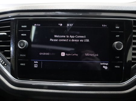 2019 Volkswagen T-Roc *80* SPORT 1.5 TSI MANUAL 6SPEED FWD 150HP 5 5DR €19,800 thumbnail