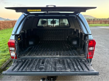 2015 Isuzu D-MAX 2.5 TWIN TURBO CrewCab €17,950 thumbnail