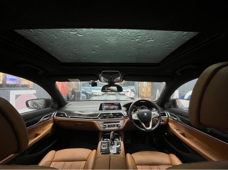 2017 BMW 7 Series €27950! 2017 BMW 740E IPERFORMANCE M-SPORT 2.0 AUTOMATIC / CRUISE CONTROL / 360° PARKING CAMERA / ELECTRIC MEMORY MASSAGING & HEATED SEATS / PADDLE SHIFTERS / PANORAMIC SUNROOF / HEATED REAR SEATS €27,950 thumbnail