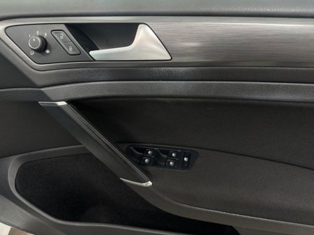 2018 Volkswagen Golf - thumbnail 12