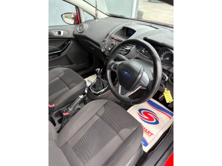2014 Ford Fiesta - thumbnail 6