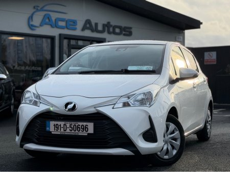 2019 Toyota Yaris - thumbnail 1