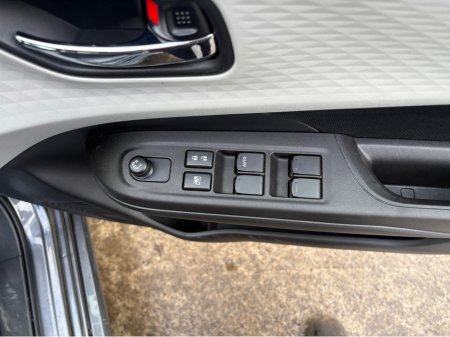 2024 Suzuki Swift 1.2 HYBRID MOTION 5DR €20,999 thumbnail