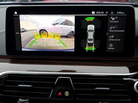 2023 BMW 5 Series 520d M Sport thumbnail