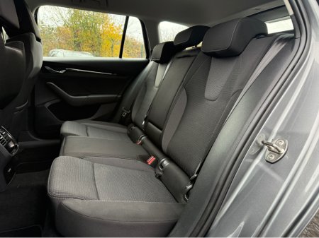 2024 Skoda Octavia - thumbnail 8