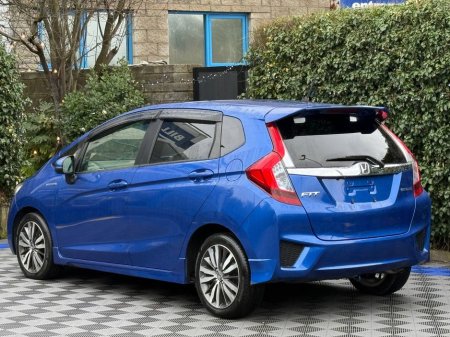 2016 Honda Fit SPORT 1.5 HYBRID // DIAMOND CUT ALLOYS // SERVICE HISTORY // PADDLE SHIFT €10,900 thumbnail