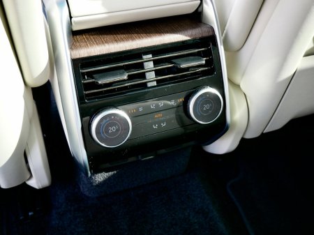 2025 Land Rover Range Rover - thumbnail 17