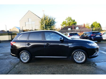 2019 Mitsubishi Outlander 2.4 4H PHEV 221BHP 5 5DR AUTO €21,750 thumbnail