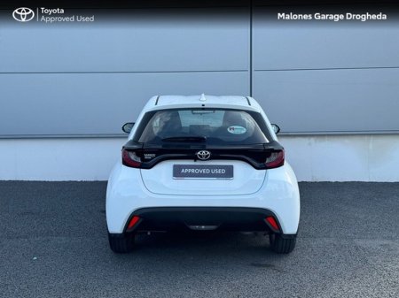 2024 Toyota Yaris - thumbnail 4