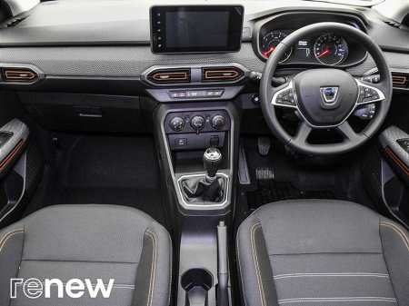 2022 Dacia Sandero Stepway - view 2