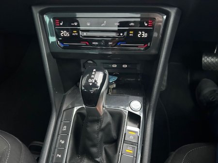 2023 Volkswagen Tiguan 2.0 TDI 150HP Elegance 7sp DSG Auto Mint Pan Roof €41,995 thumbnail