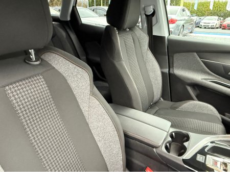 2019 Peugeot 3008 ACTIVE 1.2 PETROL - AUTO - 12M WARRANTY - CAR: 1628 €14,950 thumbnail