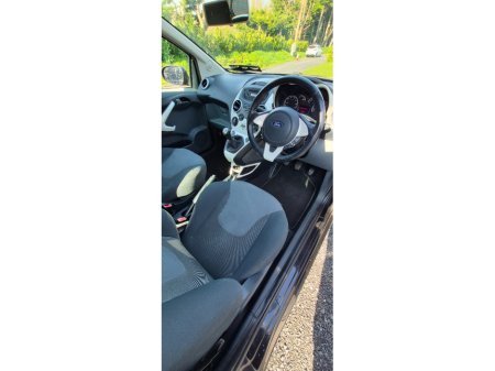 2015 Ford Ka - thumbnail 10